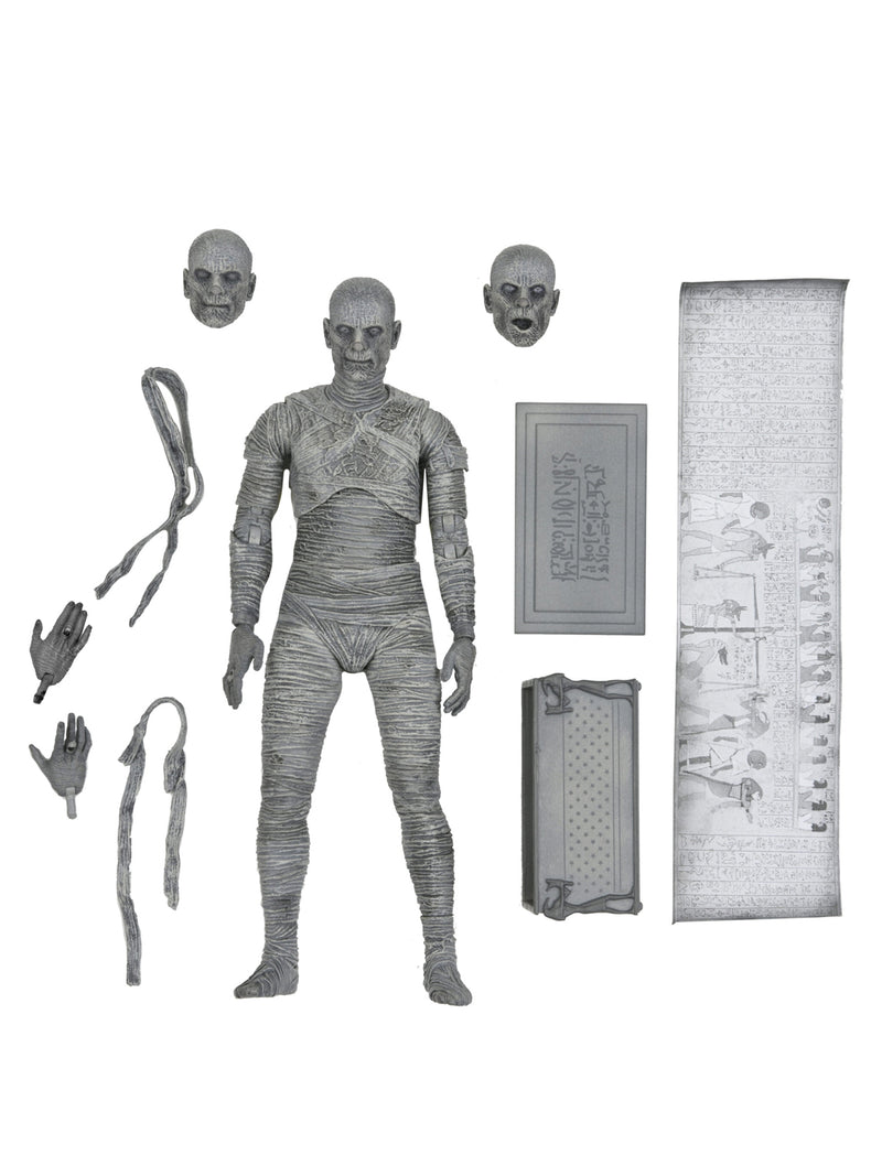 Dracula - Universal Monsters Ultimate 7 Scale Action Figure"