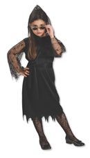 Gothic Lace Vampiress